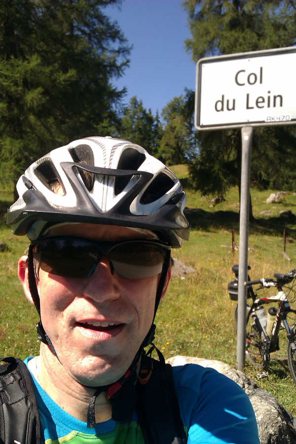 Daniel au sommet du col de Lein
