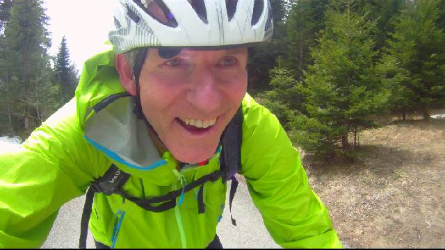 Daniel dans l'ascension du Chasseron